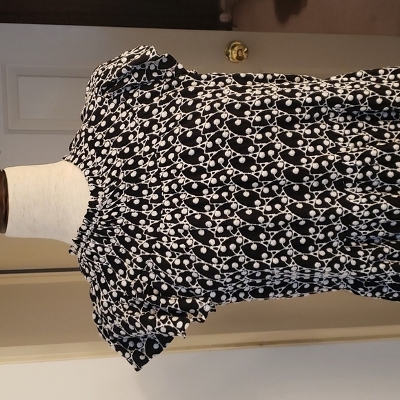 LOFT Black And White Eyelet Ruffle Sleeve Dress NWT - Picture 4 of 14